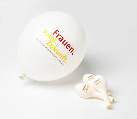 Luftballon "Frauen.Macht.Zukunft."